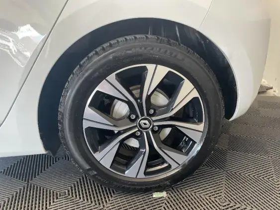 RENAULT CLIO V - voiture d'occasion - Photo 23