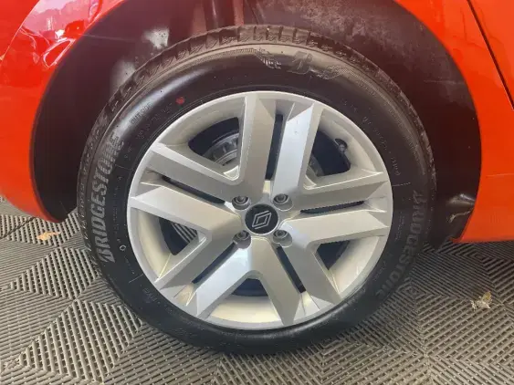 RENAULT CLIO V - voiture d'occasion - Photo 22