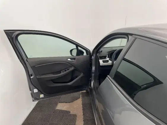 RENAULT CLIO V - voiture d'occasion - Photo 19