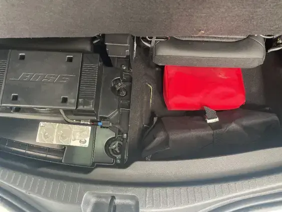 RENAULT SCENIC IV - voiture d'occasion - Photo 17