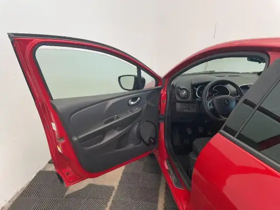 RENAULT CLIO IV - voiture d'occasion - Photo 18