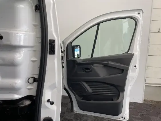 RENAULT TRAFIC FG III - voiture d'occasion - Photo 17