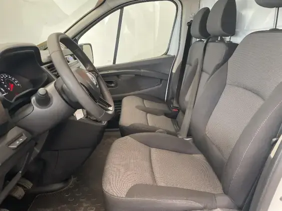RENAULT TRAFIC FG III - voiture d'occasion - Photo 18