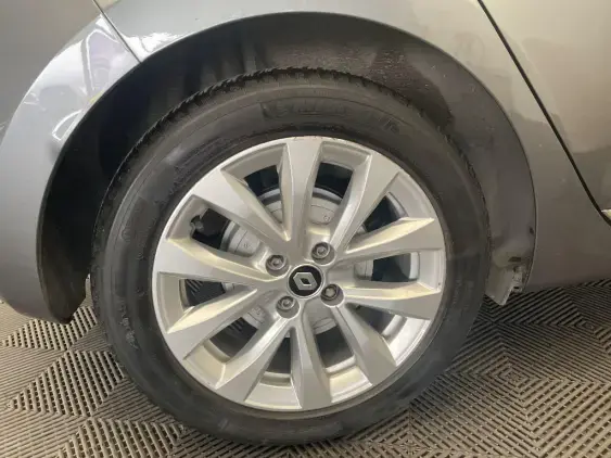 RENAULT CLIO V - voiture d'occasion - Photo 25