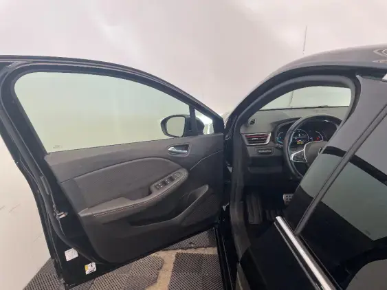 RENAULT CLIO V - voiture d'occasion - Photo 19