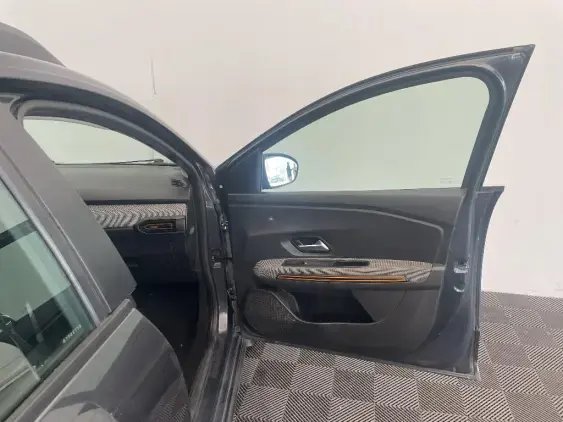 DACIA SANDERO III - voiture d'occasion - Photo 20