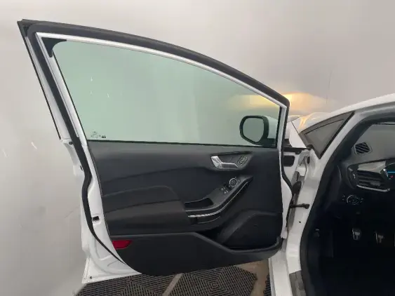 FORD FIESTA VII - voiture d'occasion - Photo 19