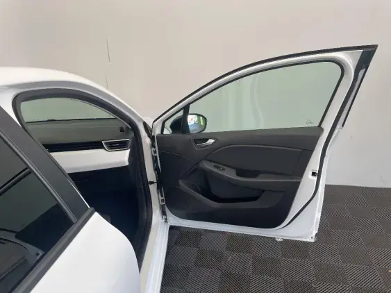 RENAULT CLIO V - voiture d'occasion - Photo 20