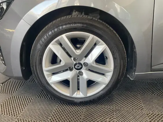 RENAULT CLIO V - voiture d'occasion - Photo 22