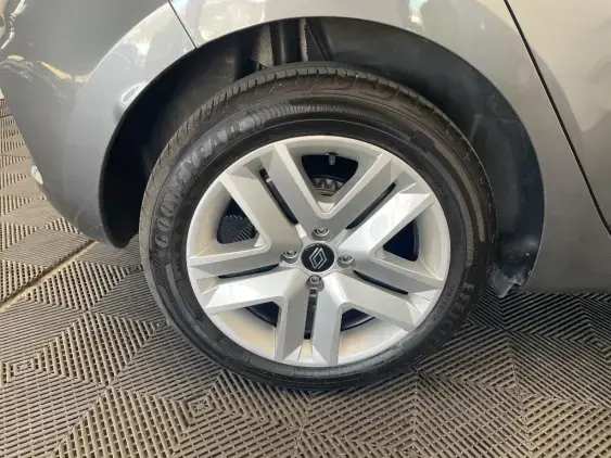 RENAULT CLIO V - voiture d'occasion - Photo 24