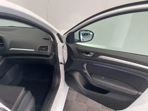 RENAULT MEGANE ESTATE IV - voiture d'occasion - Photo 20