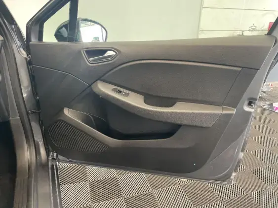 RENAULT CLIO V - voiture d'occasion - Photo 20