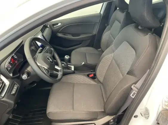 RENAULT CLIO V - voiture d'occasion - Photo 18