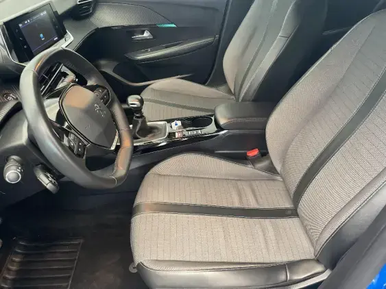 PEUGEOT 208 II - voiture d'occasion - Photo 18