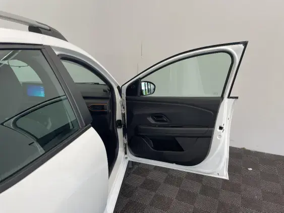DACIA SANDERO III - voiture d'occasion - Photo 19