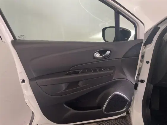 RENAULT CAPTUR - voiture d'occasion - Photo 19