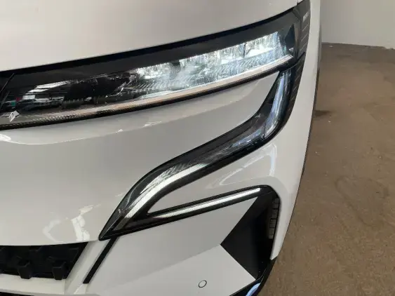 RENAULT MEGANE V - voiture d'occasion - Photo 20