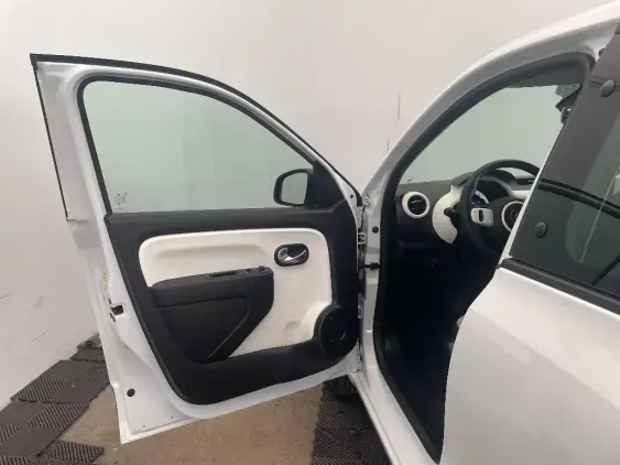 RENAULT TWINGO ELECTRIQUE III - voiture d'occasion - Photo 17