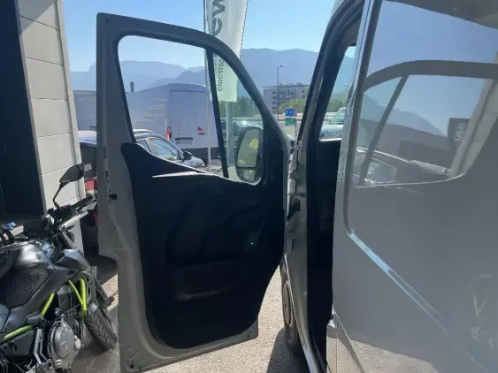 RENAULT MASTER FG III - voiture d'occasion - Photo 17