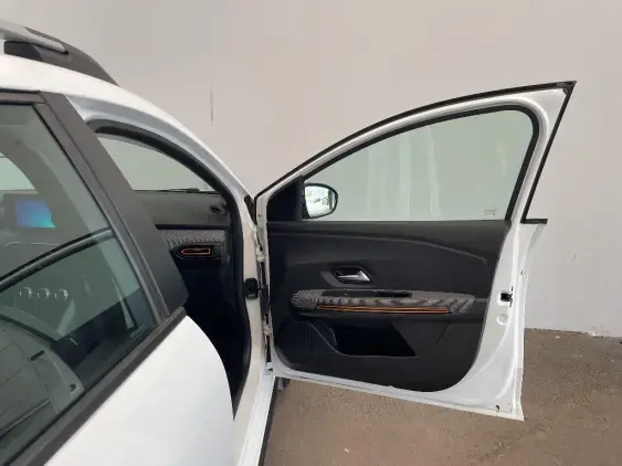 DACIA SANDERO III - voiture d'occasion - Photo 19