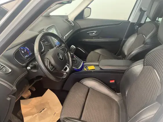 RENAULT SCENIC IV - voiture d'occasion - Photo 17