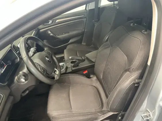 RENAULT MEGANE ESTATE IV - voiture d'occasion - Photo 17