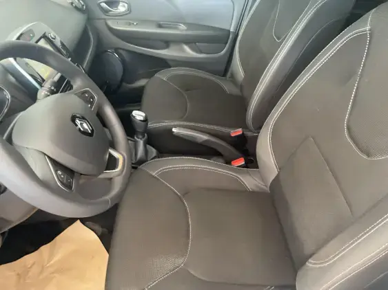 RENAULT CLIO IV - voiture d'occasion - Photo 17