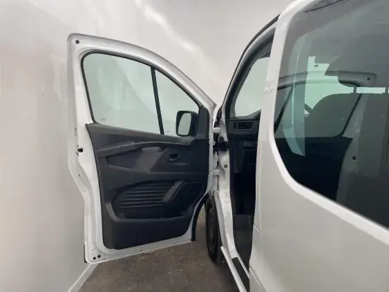 RENAULT TRAFIC III - voiture d'occasion - Photo 17