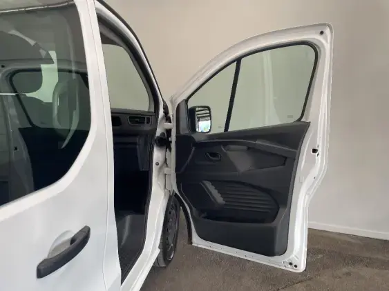 RENAULT TRAFIC III - voiture d'occasion - Photo 18