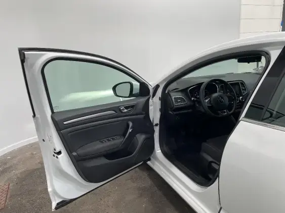 RENAULT MEGANE IV - voiture d'occasion - Photo 19