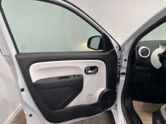 RENAULT TWINGO III - voiture d'occasion - Photo 17