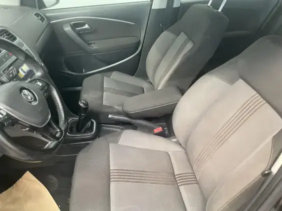 VOLKSWAGEN POLO V - voiture d'occasion - Photo 18