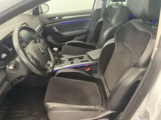 RENAULT MEGANE IV - voiture d'occasion - Photo 17