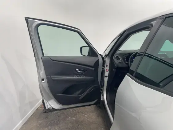 RENAULT GRAND SCENIC IV - voiture d'occasion - Photo 18