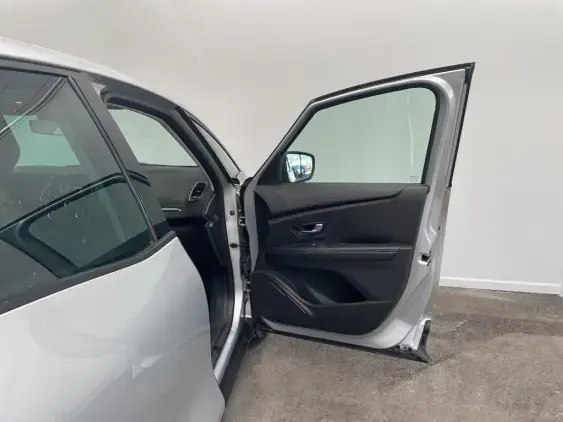 RENAULT GRAND SCENIC IV - voiture d'occasion - Photo 19
