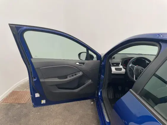 RENAULT CLIO V - voiture d'occasion - Photo 19