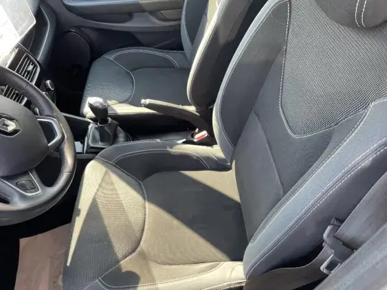 RENAULT CLIO IV - voiture d'occasion - Photo 18