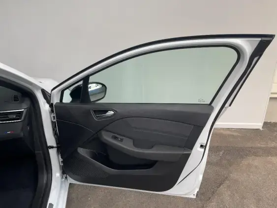 RENAULT CLIO V - voiture d'occasion - Photo 20