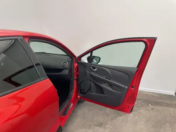 RENAULT CLIO IV - voiture d'occasion - Photo 19