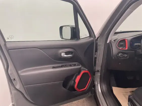 JEEP RENEGADE - voiture d'occasion - Photo 19