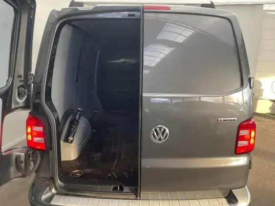 VOLKSWAGEN TRANSPORTER FG VI - voiture d'occasion - Photo 16