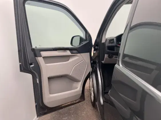 VOLKSWAGEN TRANSPORTER FG VI - voiture d'occasion - Photo 18
