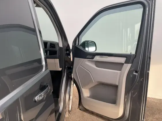VOLKSWAGEN TRANSPORTER FG VI - voiture d'occasion - Photo 19