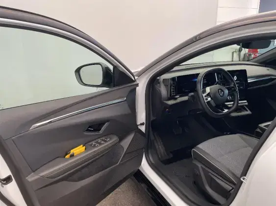 RENAULT MEGANE V - voiture d'occasion - Photo 19