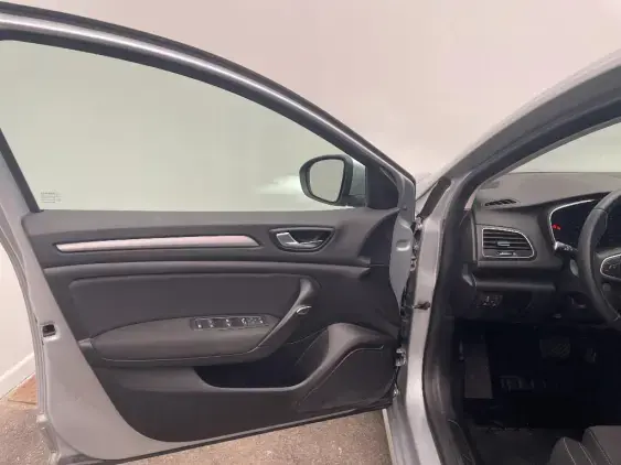 RENAULT MEGANE IV - voiture d'occasion - Photo 18