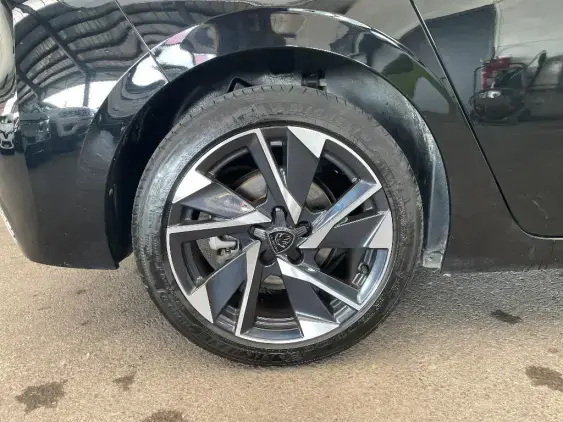 PEUGEOT 308 III - voiture d'occasion - Photo 24