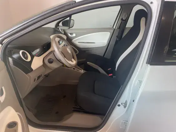 RENAULT ZOE - voiture d'occasion - Photo 18
