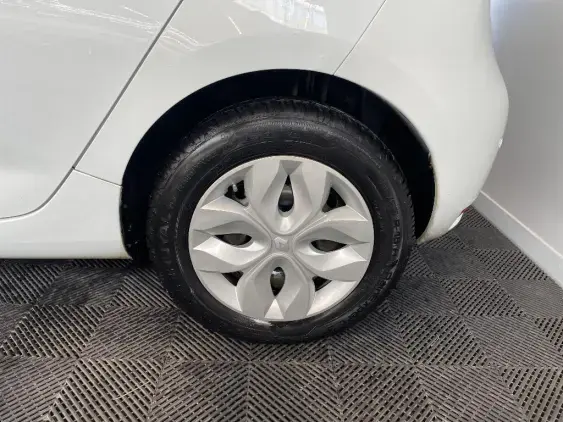 RENAULT ZOE - voiture d'occasion - Photo 24