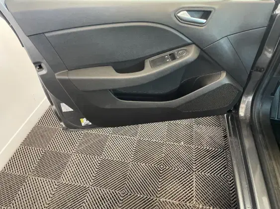 RENAULT CLIO V - voiture d'occasion - Photo 19