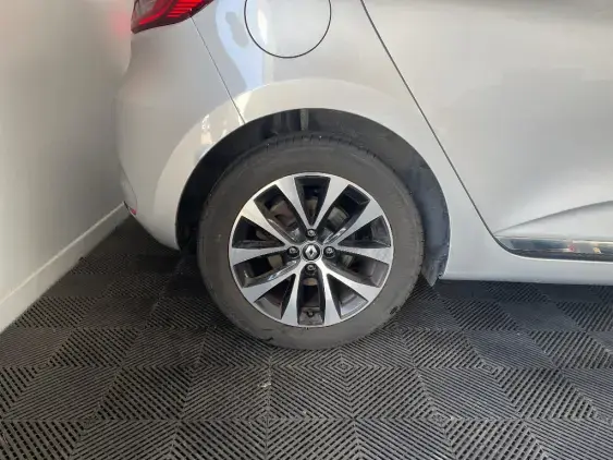 RENAULT CLIO V - voiture d'occasion - Photo 25